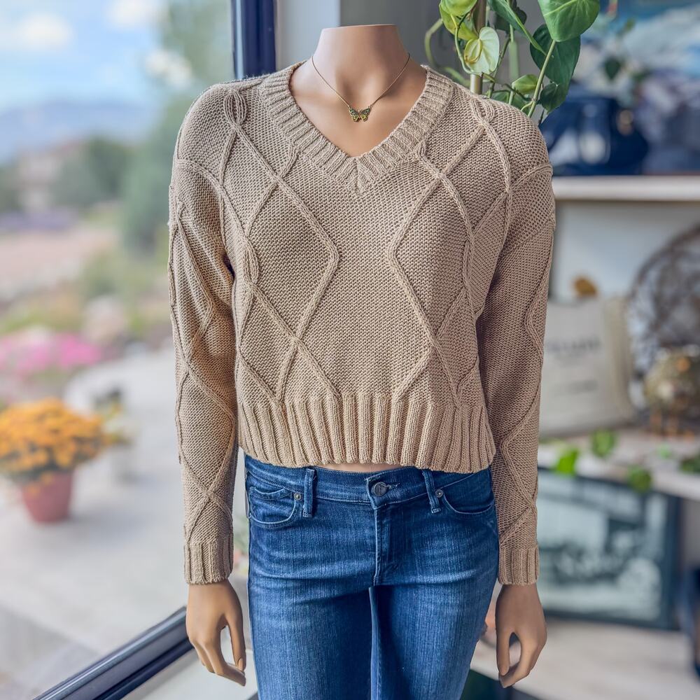 NWT Comfy Cozy Cable Knit Cropped Sweater by Miami of Francescas-Women's X-Small